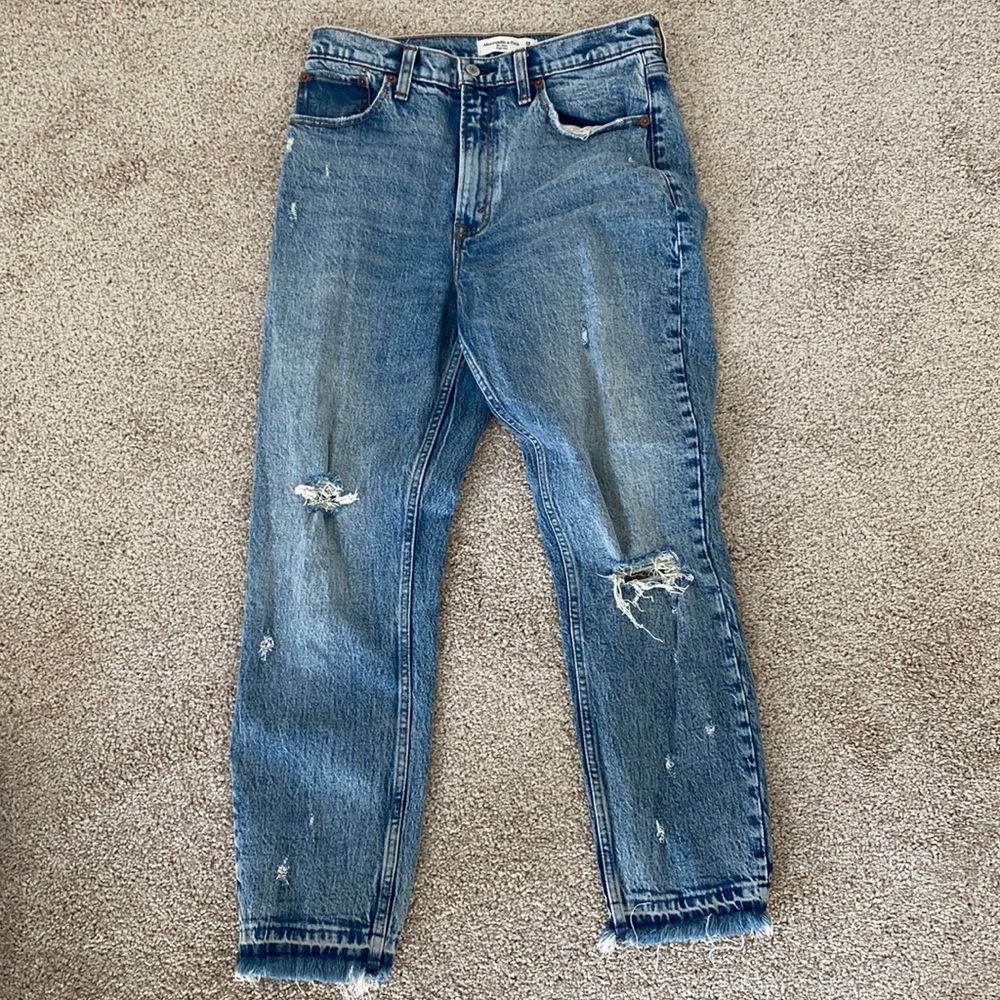 Abercrombie & Fitch - Bre Sheppard The high rise mom jean